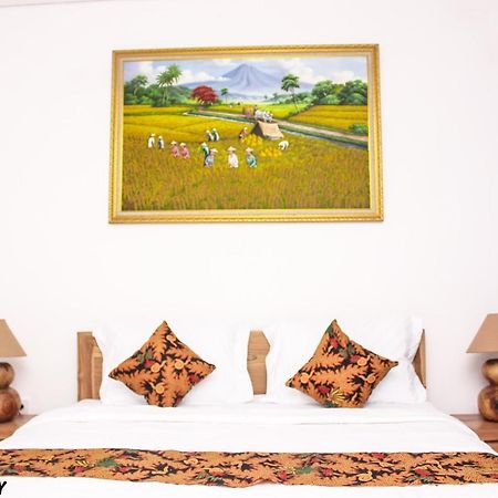Santi Homestay Canggu Екстериор снимка