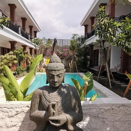 Santi Homestay Canggu Екстериор снимка