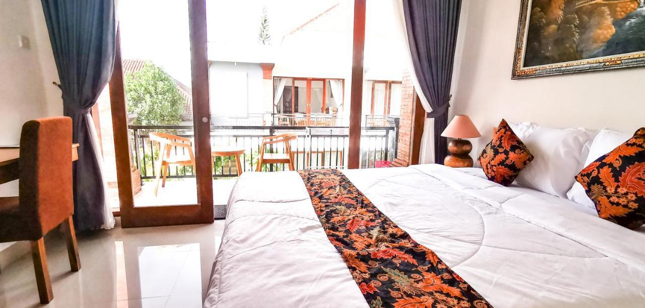 Santi Homestay Canggu Екстериор снимка