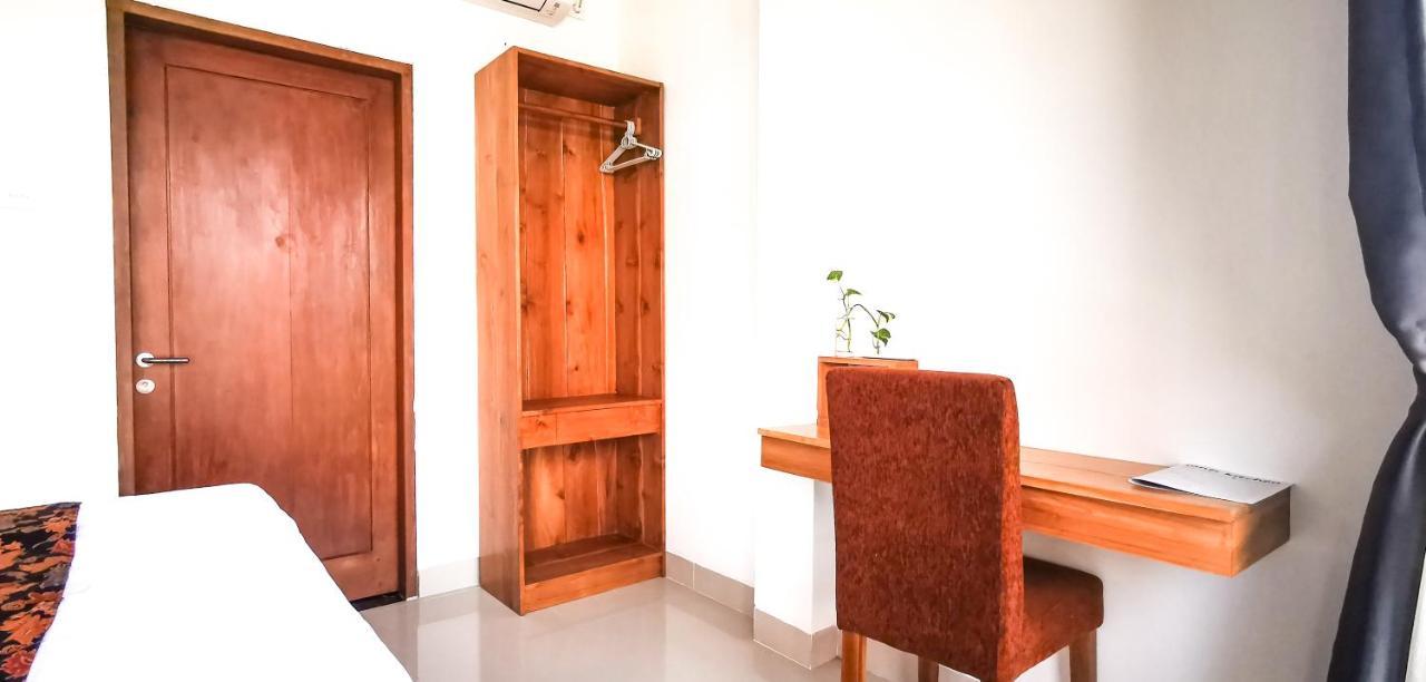 Santi Homestay Canggu Екстериор снимка