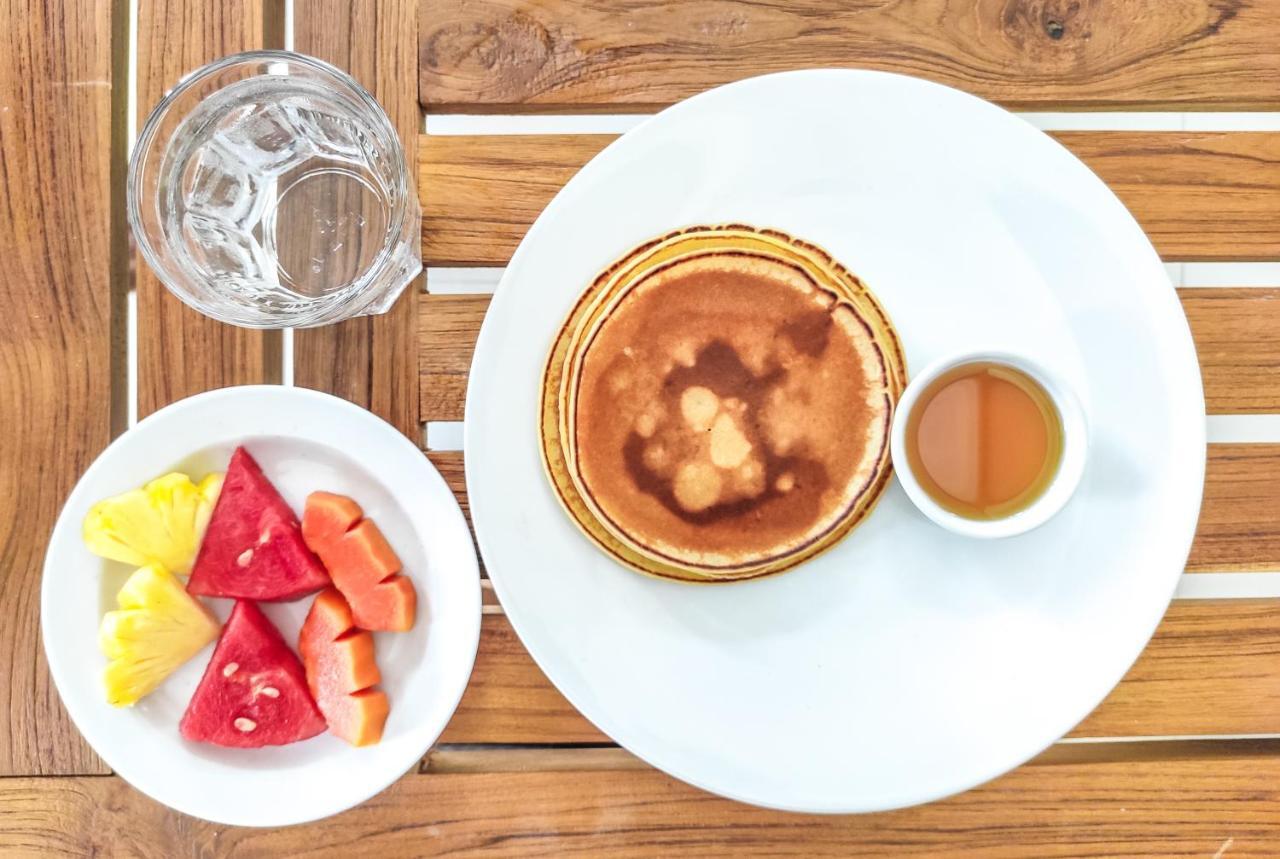 Santi Homestay Canggu Екстериор снимка