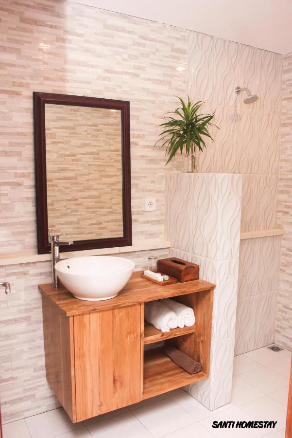 Santi Homestay Canggu Екстериор снимка
