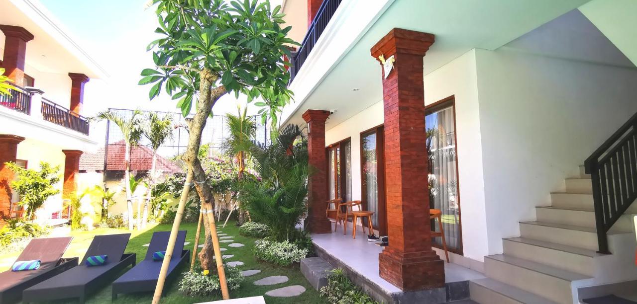 Santi Homestay Canggu Екстериор снимка