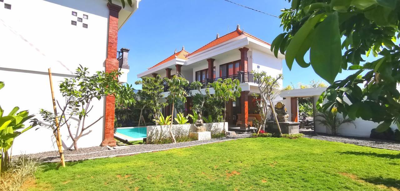 Santi Homestay Canggu Екстериор снимка